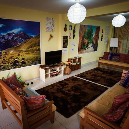 הוסטל לימה Mama Backpackers מראה חיצוני תמונה