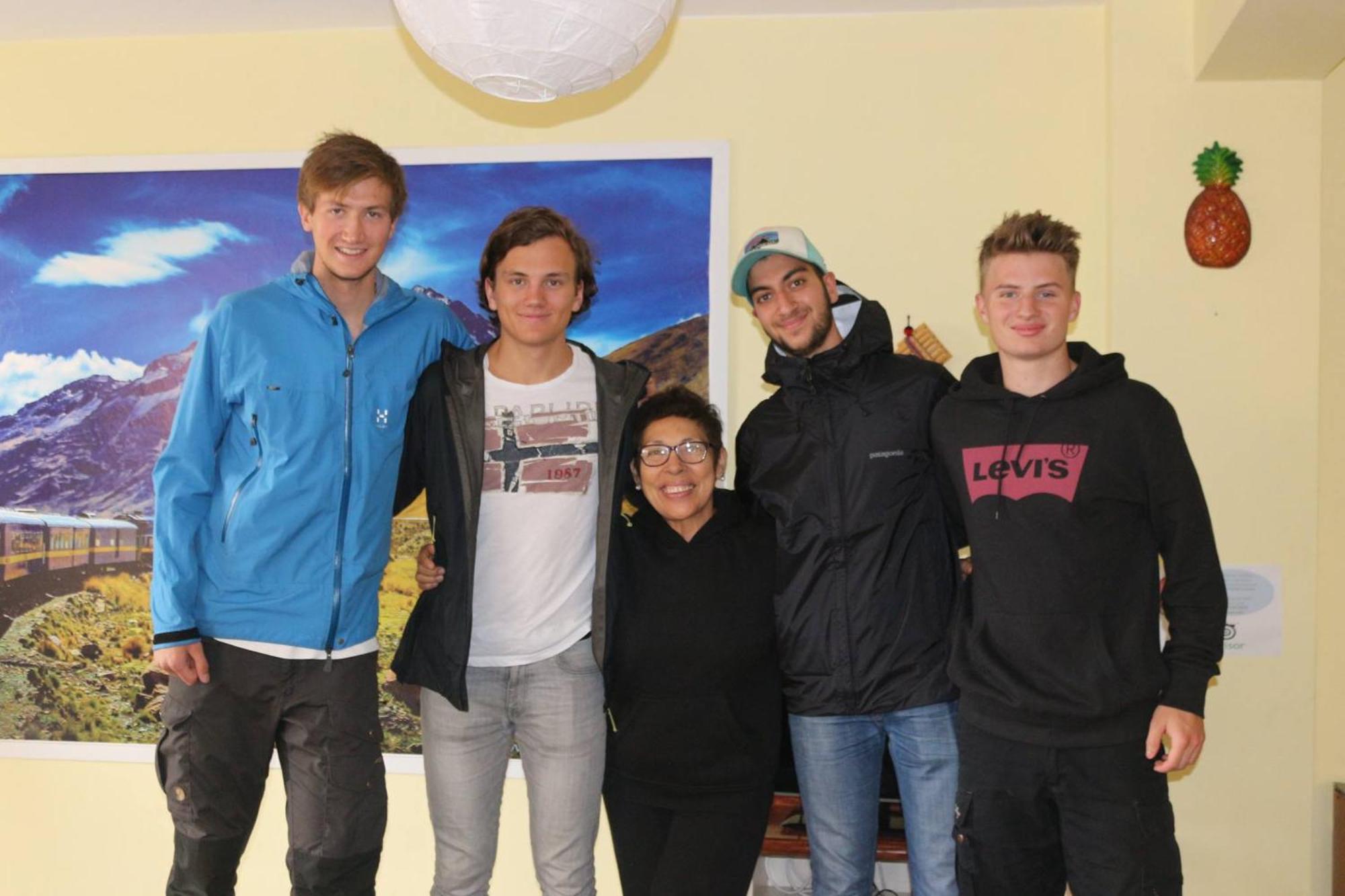 הוסטל לימה Mama Backpackers מראה חיצוני תמונה
